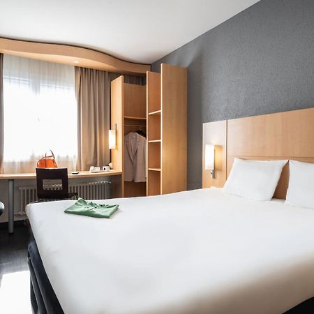 Ibis Geneve Centre Gare Hotel Exterior photo